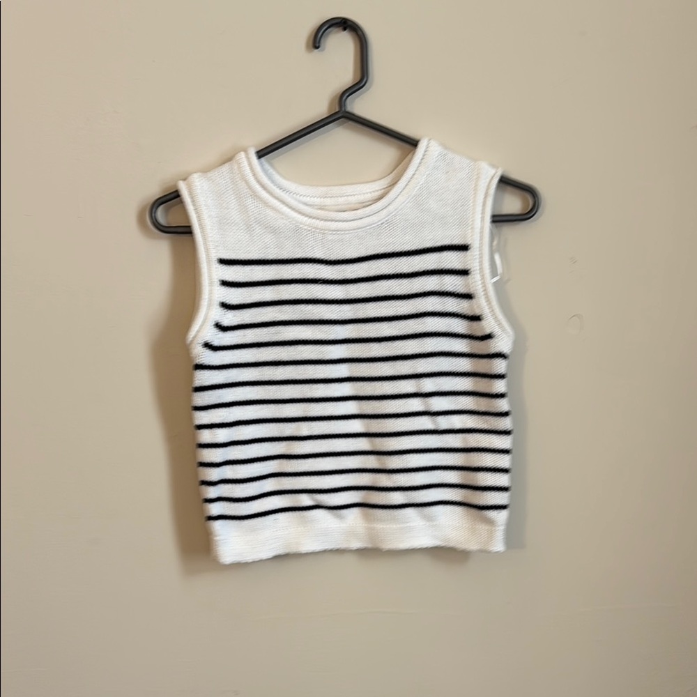 Moon & Madison Black and White Striped Top